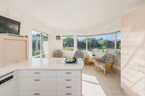 Photo of property in 28 Beach Haven Place, Paraparaumu Beach, Paraparaumu, 5032