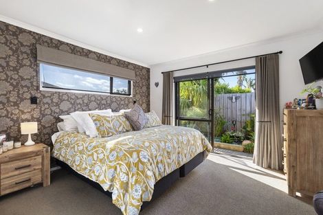 Photo of property in 14 Cathcart Close, Pukekohe, 2120