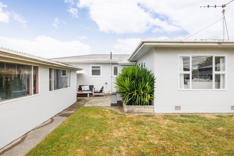 Photo of property in 9 Milton Street, Roslyn, Palmerston North, 4414