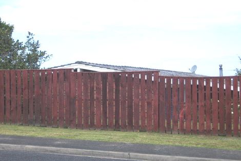 Photo of property in 1/84 Manuka Road, Glenfield, Auckland, 0629