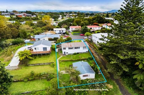 Photo of property in 13 Wiremu Place, Blagdon, New Plymouth, 4310