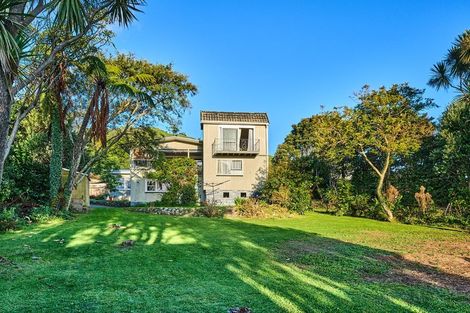 Photo of property in 70 Winara Avenue, Waikanae, 5036