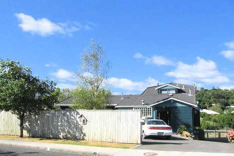 Photo of property in 9 Edmund Lomas Grove, Birchville, Upper Hutt, 5018