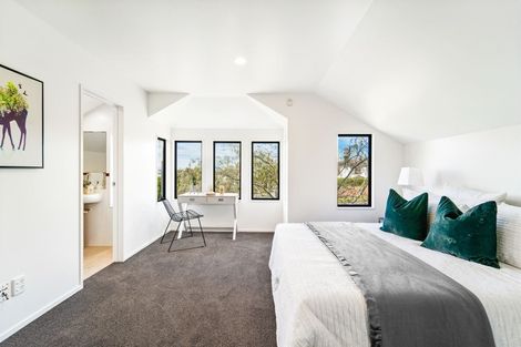 Photo of property in 1/64 Schnapper Rock Road, Schnapper Rock, Auckland, 0632
