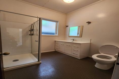 Photo of property in 140 Glenmore Street, Northland, Wellington, 6012