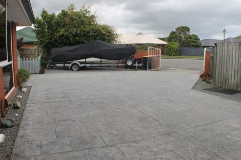 Photo of property in 18 Dawson Douglas Place, Kaiapoi, 7630