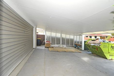 Photo of property in 28 Chipping Lane, Redwood, Christchurch, 8051