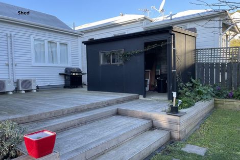 Photo of property in 82 Pirie Street, Mount Victoria, Wellington, 6011