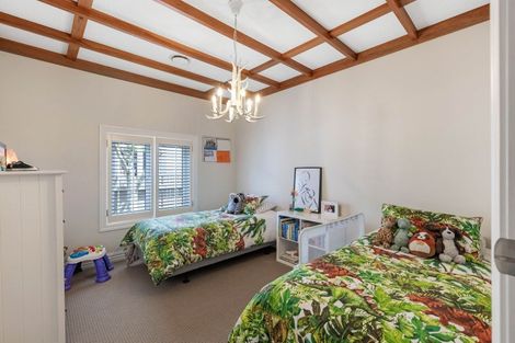 Photo of property in 6 Carlton Avenue, Palmerston North, 4414