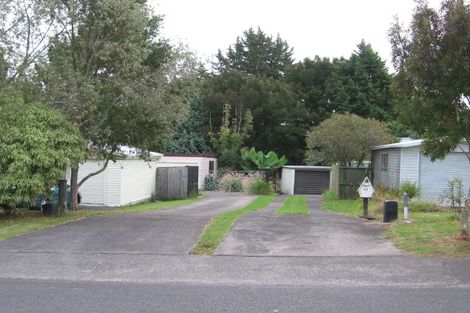 Photo of property in 15 St Margaret Place, West Harbour, Auckland, 0618