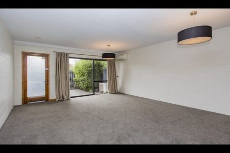 Photo of property in 2/164 Kilmore Street, Christchurch Central, Christchurch, 8013