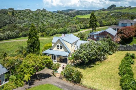 Photo of property in 405 Onemana Drive, Onemana, Whangamata, 3691
