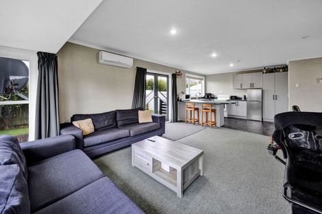 Photo of property in 1 Malone Place, Hawera, 4610