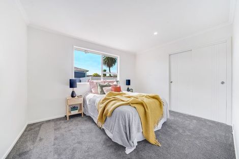 Photo of property in 7 Gambare Place, Wattle Downs, Auckland, 2103