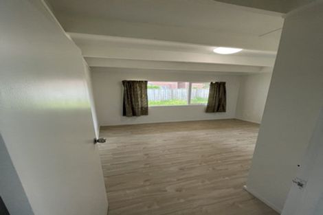 Photo of property in 7/5 Keeling Road, Henderson, Auckland, 0612