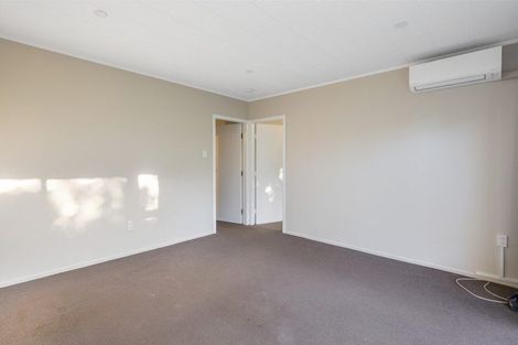 Photo of property in 10f3 Petherick Crescent, Johnsonville, Wellington, 6037