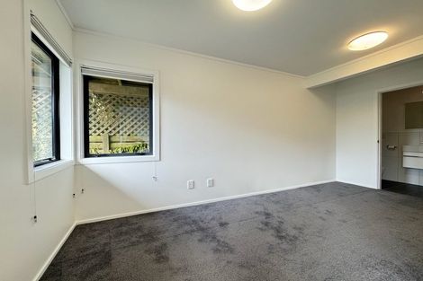 Photo of property in 15 Cavalry Close, Crofton Downs, Wellington, 6035