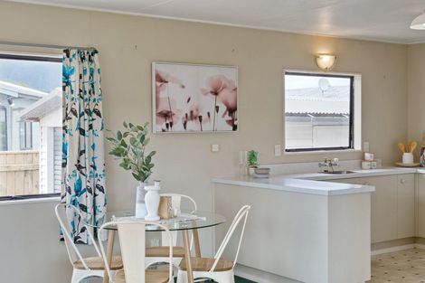 Photo of property in 39b Makarini Street, Paraparaumu, 5032