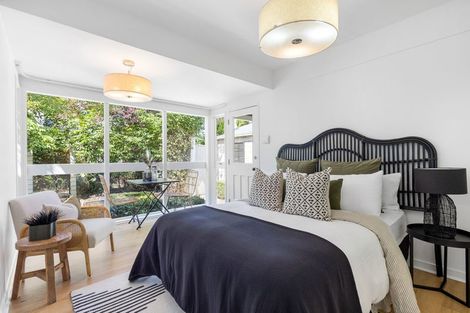 Photo of property in 166 Fendalton Road, Fendalton, Christchurch, 8052