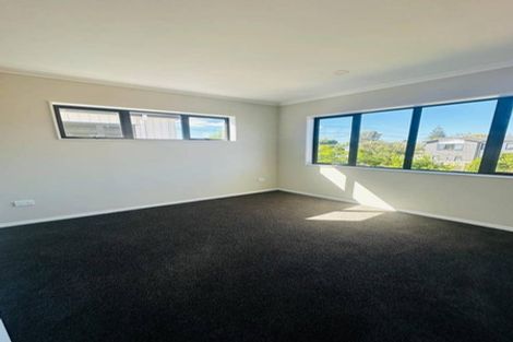 Photo of property in 69 Arimu Road, Papakura, 2110