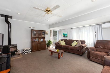 Photo of property in 25 Domain Road, Waipawa, 4210