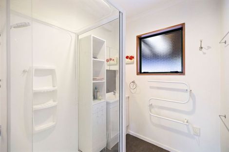 Photo of property in 8b Kuri Place, Wanaka, 9305