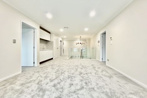 Photo of property in 5 Cloonlyon Drive, Flat Bush, Auckland, 2019
