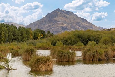 Photo of property in 35 Casterway Crescent, Jacks Point, 9371