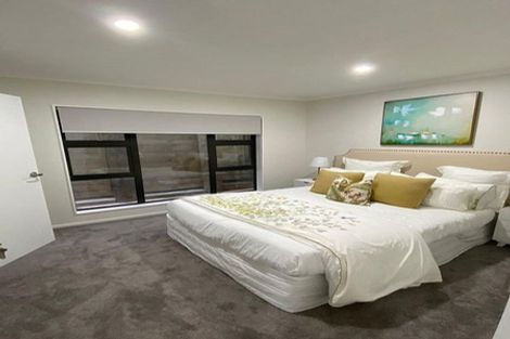 Photo of property in 4223c Great North Road, Glendene, Auckland, 0602