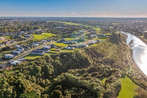 Photo of property in 1 Vaucluse Heights, Fitzherbert, Palmerston North, 4410