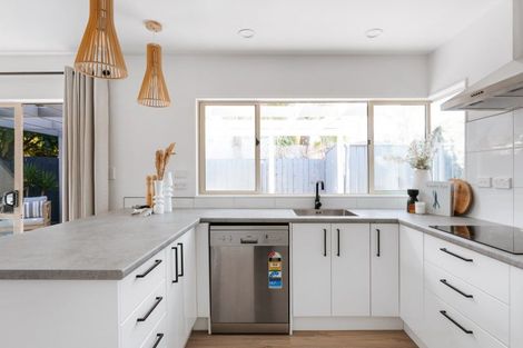 Photo of property in 91a Simpson Road, Papamoa Beach, Papamoa, 3118