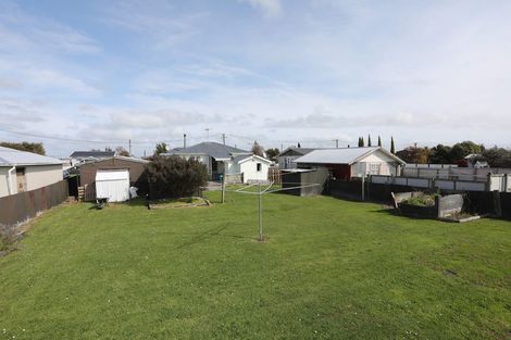 Photo of property in 25 Ngahina Street, Marton, 4710