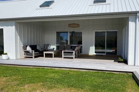 Photo of property in 4 Maeha Drive, Matakana, 0985