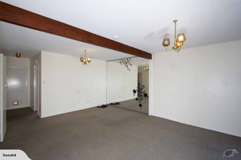Photo of property in 19a Caesars Place, Churton Park, Wellington, 6037