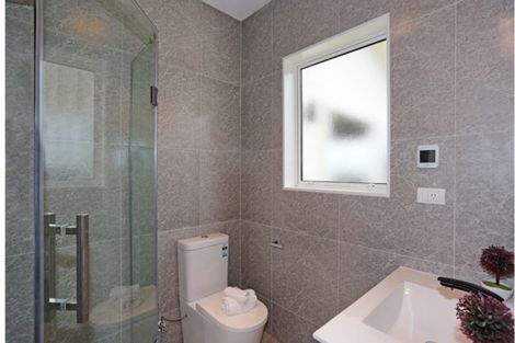 Photo of property in 16 Knoll Rise, Pukekohe, 2120