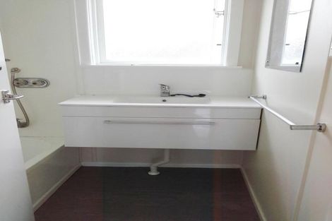 Photo of property in 1a Endeavour Street, Marfell, New Plymouth, 4310