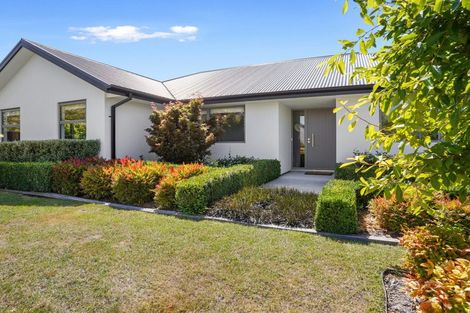 Photo of property in 19 Highgate Drive, Rangiora, 7400