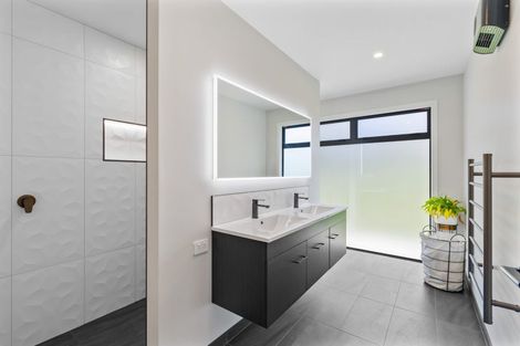 Photo of property in 51 Pigeon Valley Road, Wakefield, 7025