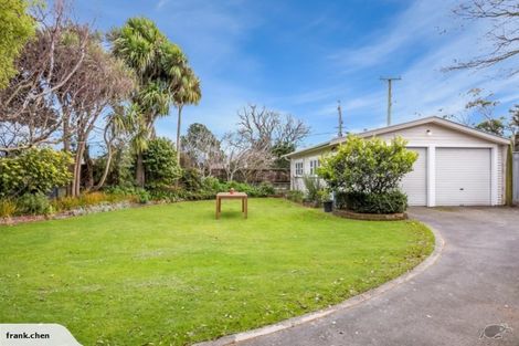 Photo of property in 1 Saint Ronans Avenue, Waterloo, Lower Hutt, 5011