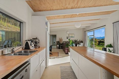 Photo of property in 18 Hidden Hills Drive, Wanaka, 9305