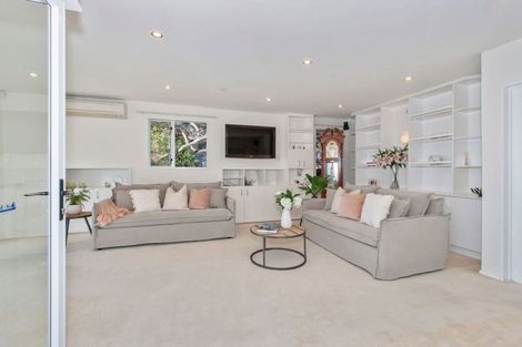 Photo of property in 34 Mount Pleasant Road, Mount Pleasant, Christchurch, 8081