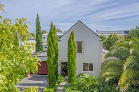 Photo of property in 31 Oakford Close, Riccarton, Christchurch, 8011