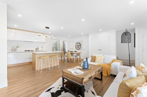 Photo of property in 5/4118a Great North Road, Glen Eden, Auckland, 0602