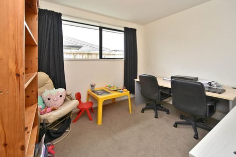 Photo of property in 23 Peak Crescent, Kaiapoi, 7630