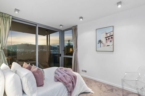 Photo of property in 22u5 The Crescent, Roseneath, Wellington, 6011
