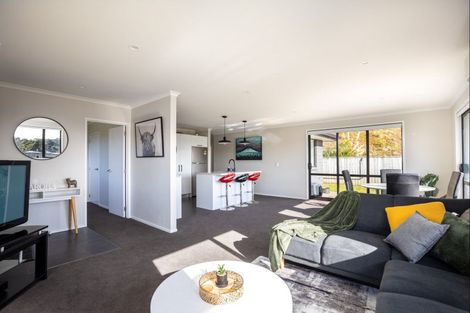 Photo of property in 43 Magnolia Drive, Westown, New Plymouth, 4310