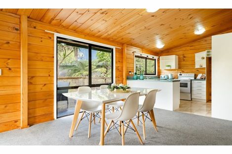 Photo of property in 27 Wirihana Road, Titirangi, Auckland, 0604