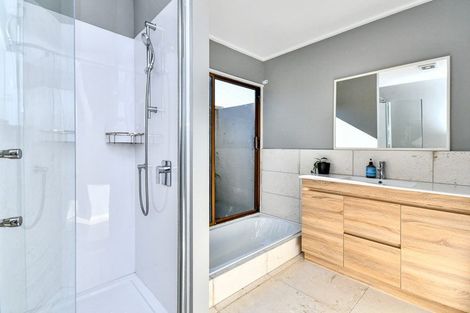 Photo of property in 24 Magnolia Avenue, Opaheke, Papakura, 2113