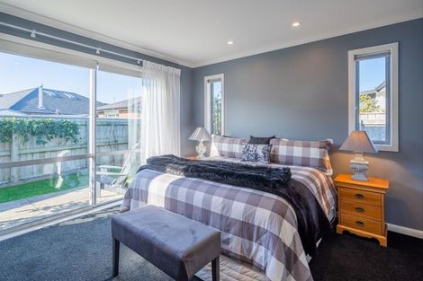 Photo of property in 9 Bridford Way, Paraparaumu, 5032
