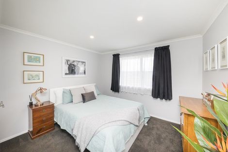 Photo of property in 25 Hartwell Drive, Kelvin Grove, Palmerston North, 4470